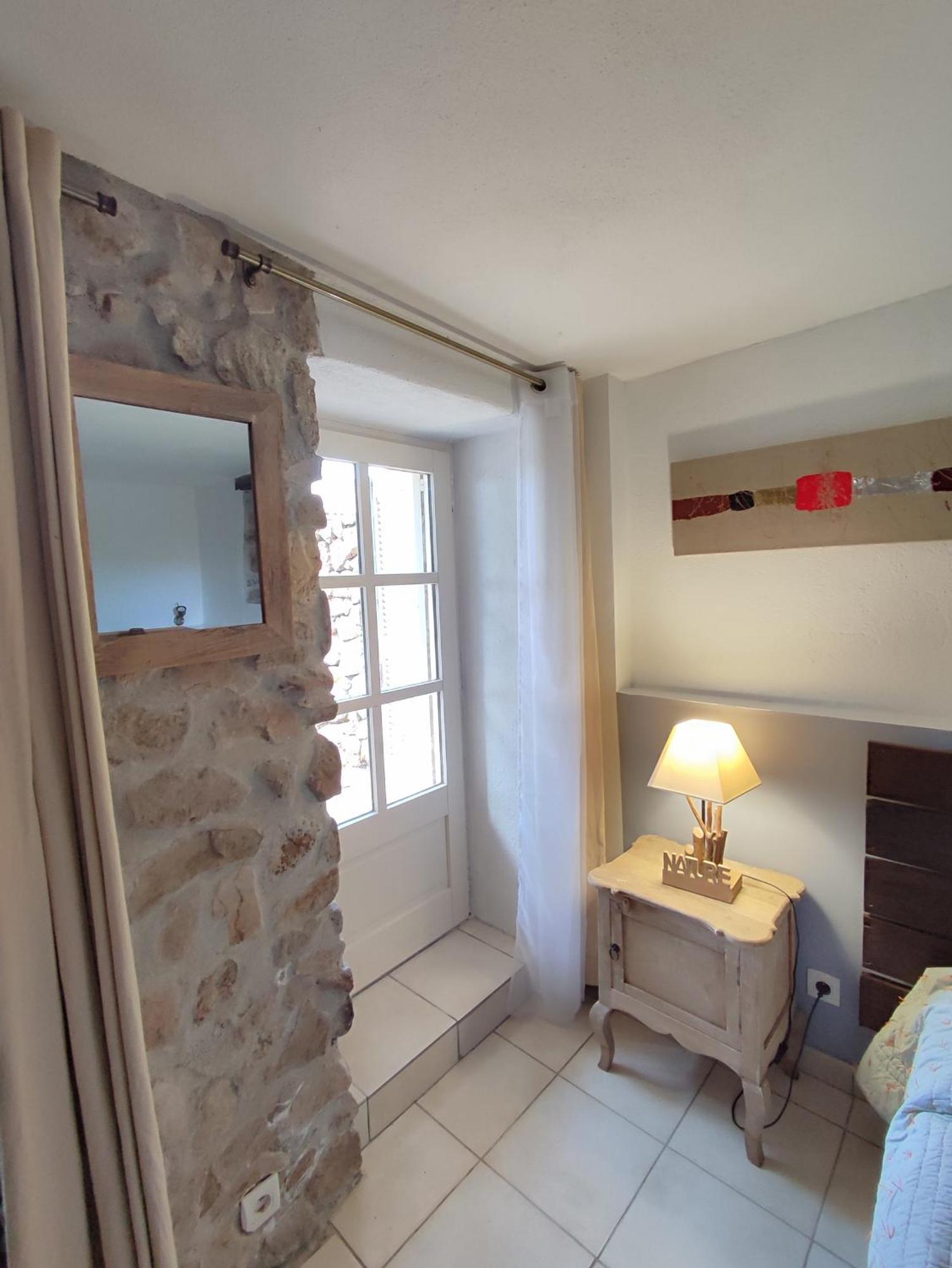 Résidence A CASA VECCHIA gites de charme avec JACUZZI proche Ajaccio Peri Habitación foto