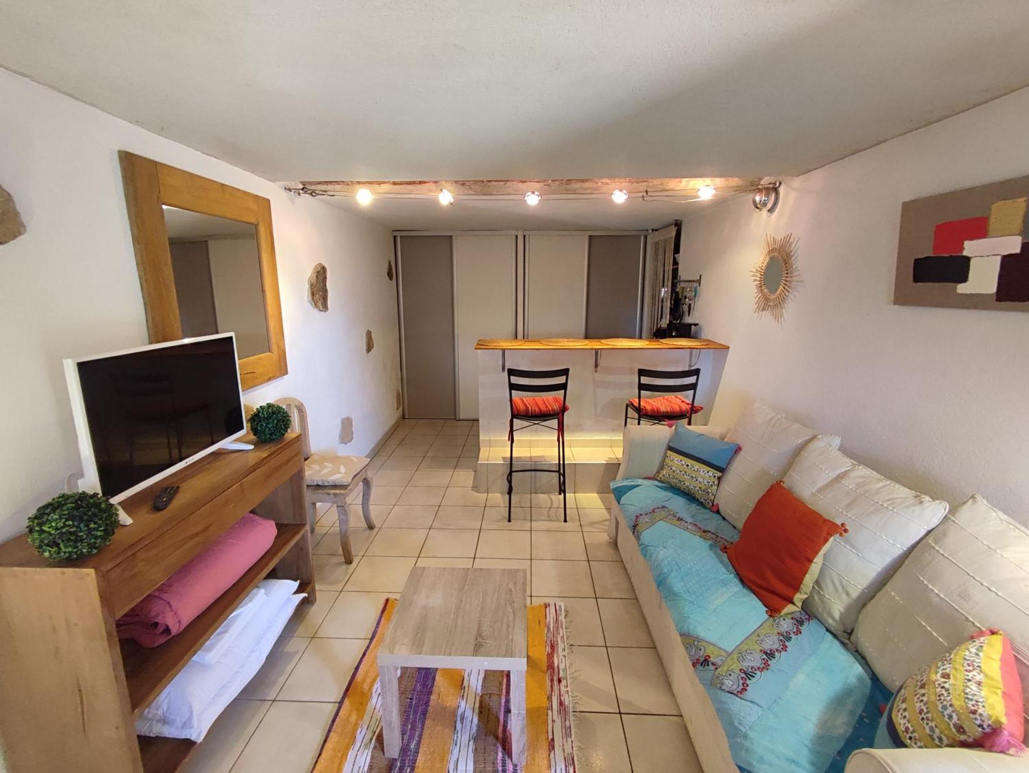 Résidence A CASA VECCHIA gites de charme avec JACUZZI proche Ajaccio Peri Habitación foto